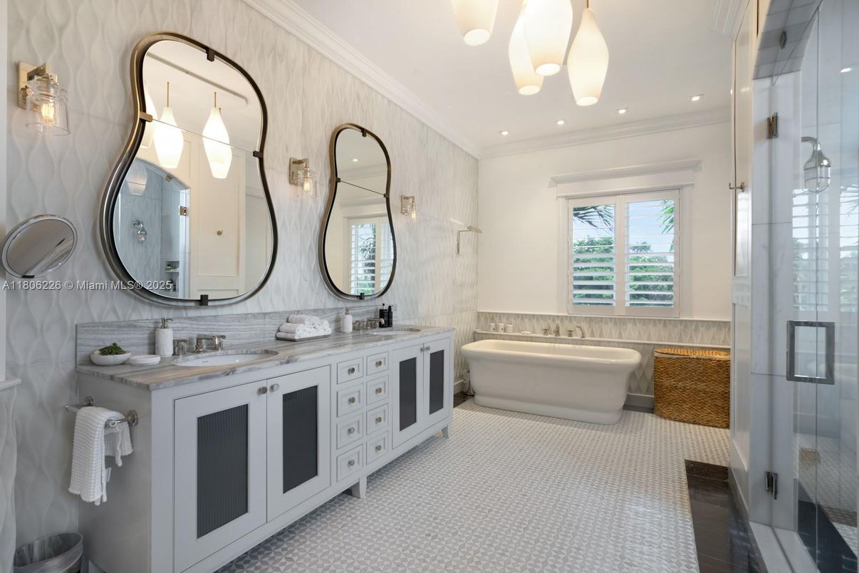 Bathroom, Dual Sink Vanities, Free Standing Baths, Glass Shower, Interior, Recessed Lighting