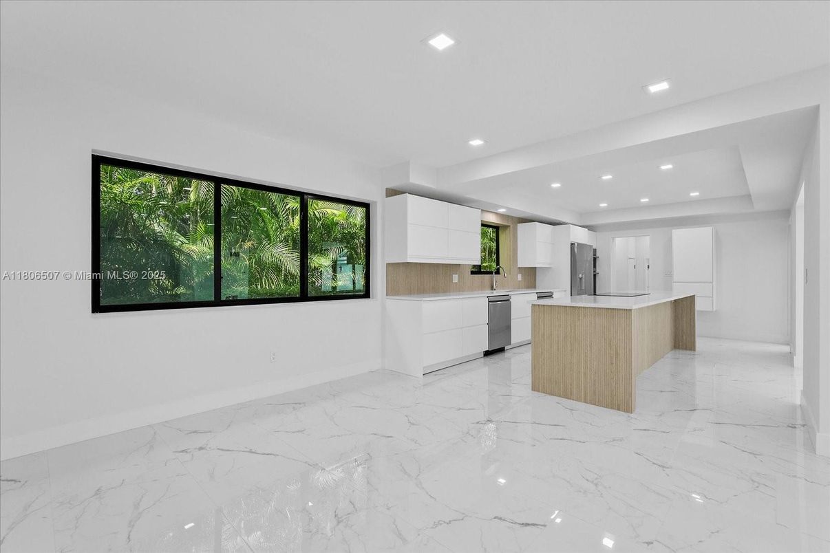 Interior, Kitchen, Marble, Recessed Lighting, Stainless Steel Appliances