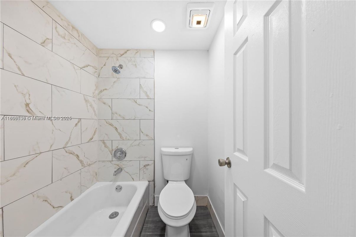 Bathroom, Interior, Marble Walls, Recessed Lighting