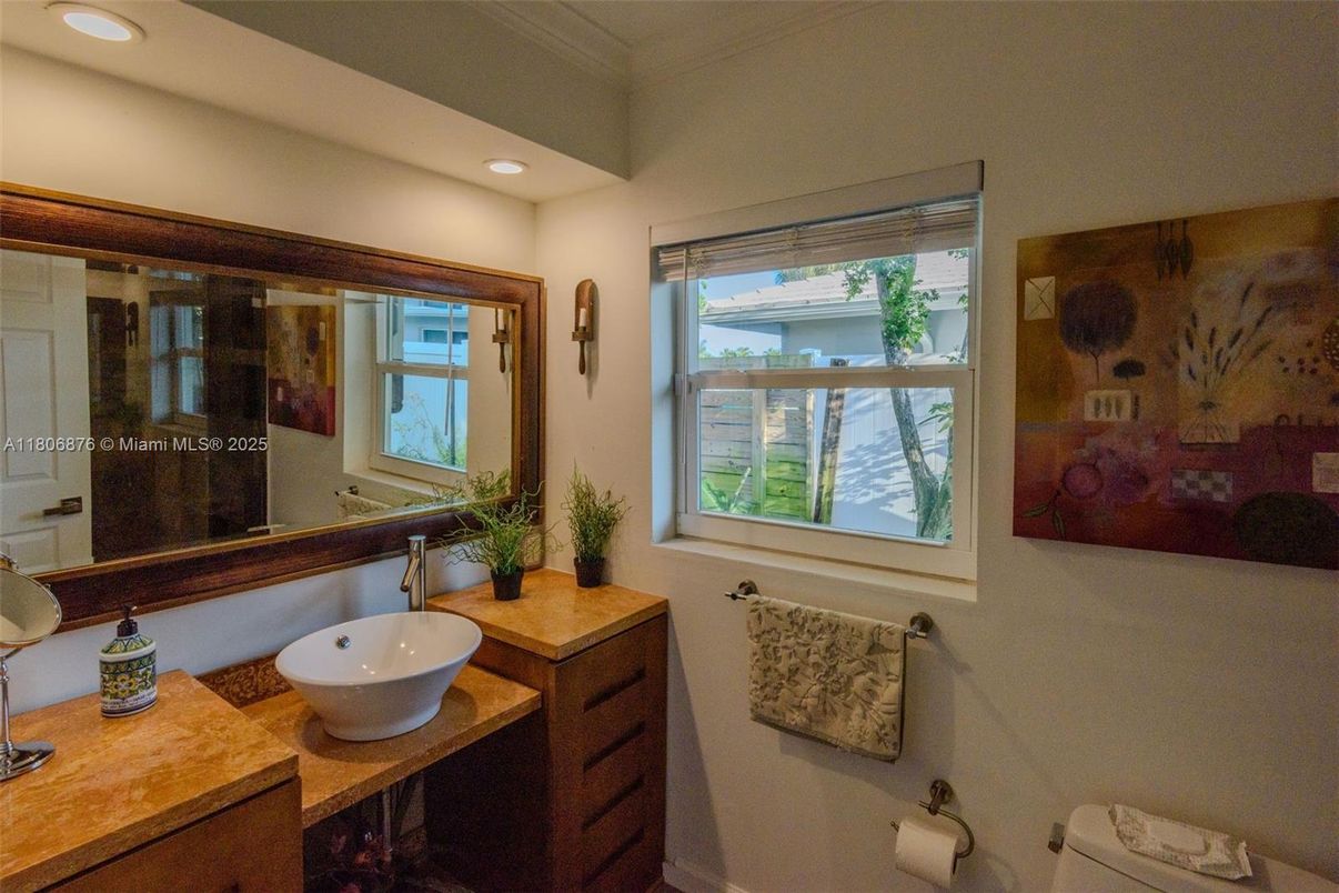 Bathroom, Interior, Recessed Lighting