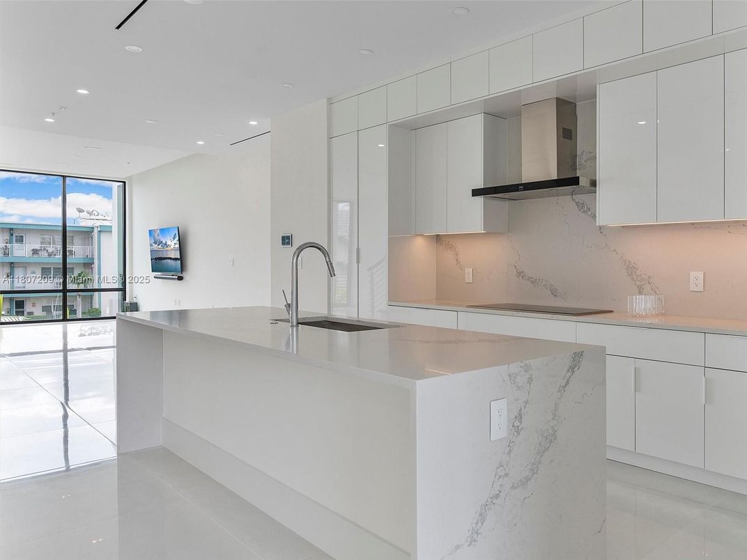 Interior, Kitchen, Marble Walls, Recessed Lighting