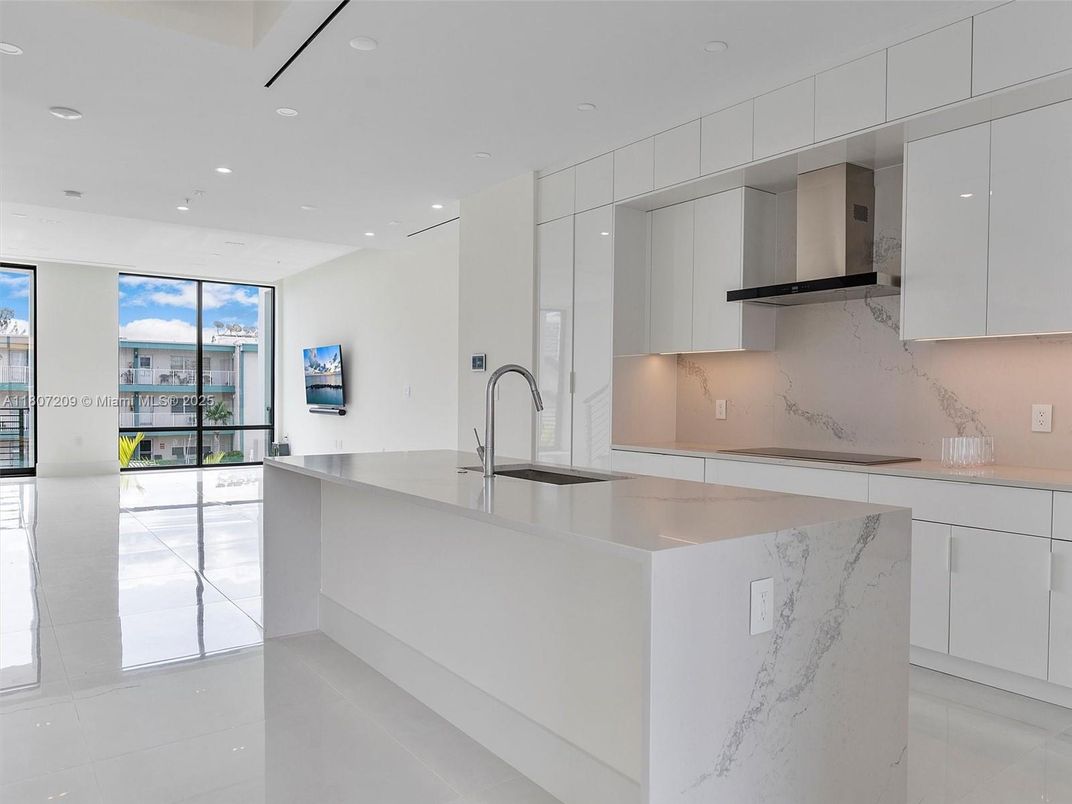 Interior, Kitchen, Marble Walls, Recessed Lighting