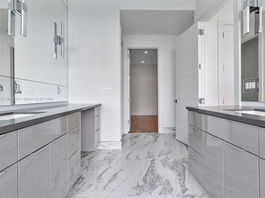 Interior, Kitchen, Marble, Recessed Lighting