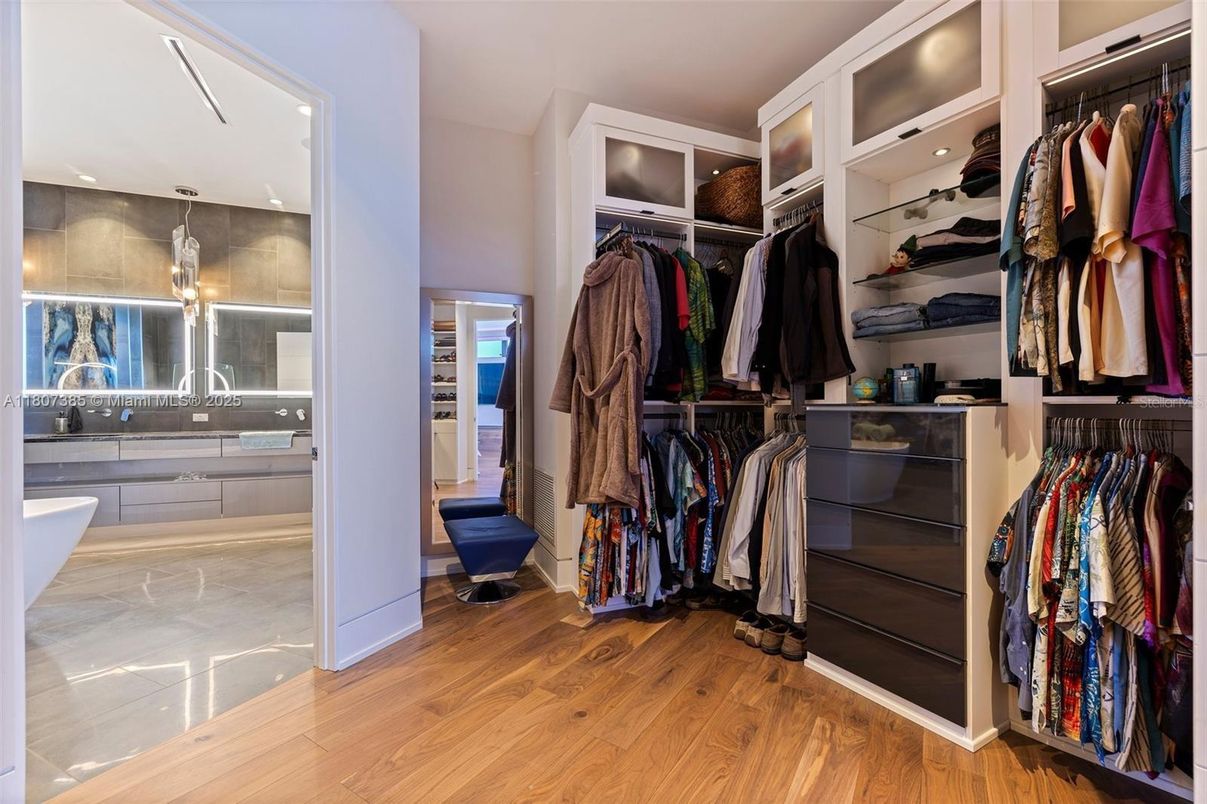 Interior, Recessed Lighting, Walk-in Closets, Wood Texture Flooring