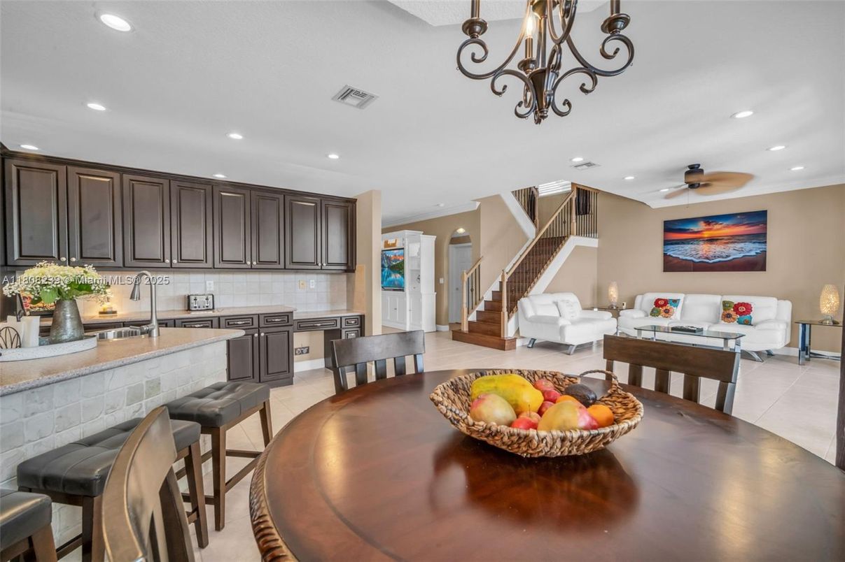 Chandelier, Dining room, Interior, Kitchen, Living room, Recessed Lighting