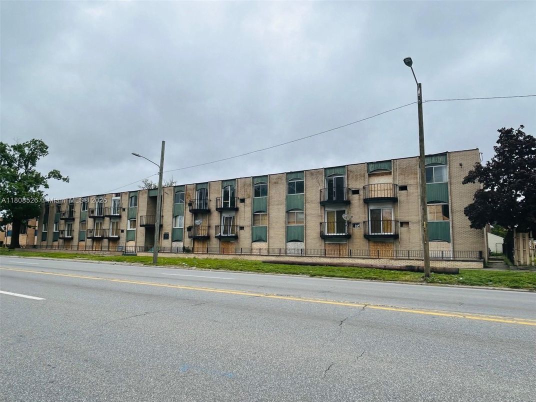 Exterior, Facade, Condo Building