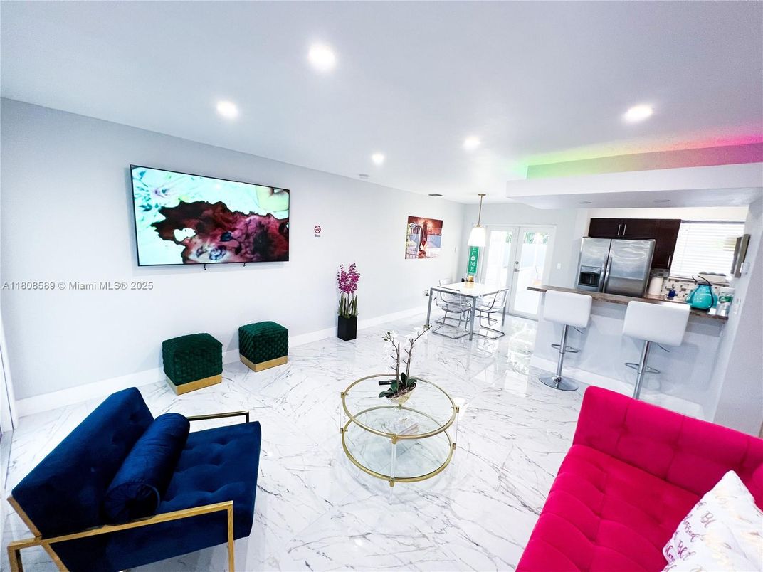 Interior, Kitchen, Living room, Marble, Pendant Lights, Recessed Lighting, Stainless Steel Appliances