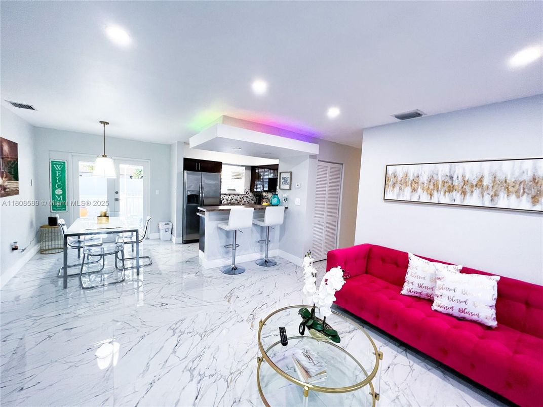 Dining room, Interior, Kitchen, Living room, Marble, Pendant Lights, Recessed Lighting