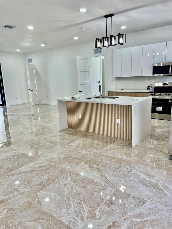 Chandelier, Interior, Kitchen, Pendant Lights, Recessed Lighting, Stainless Steel Appliances