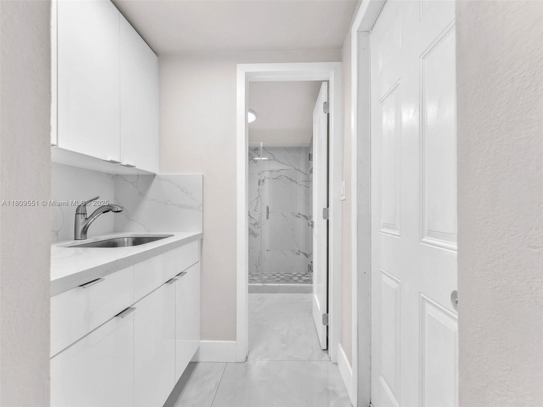 Bathroom, Interior, Marble Walls