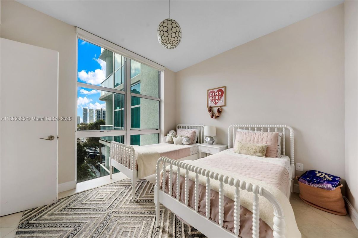 Bedroom, Interior, Pendant Lights