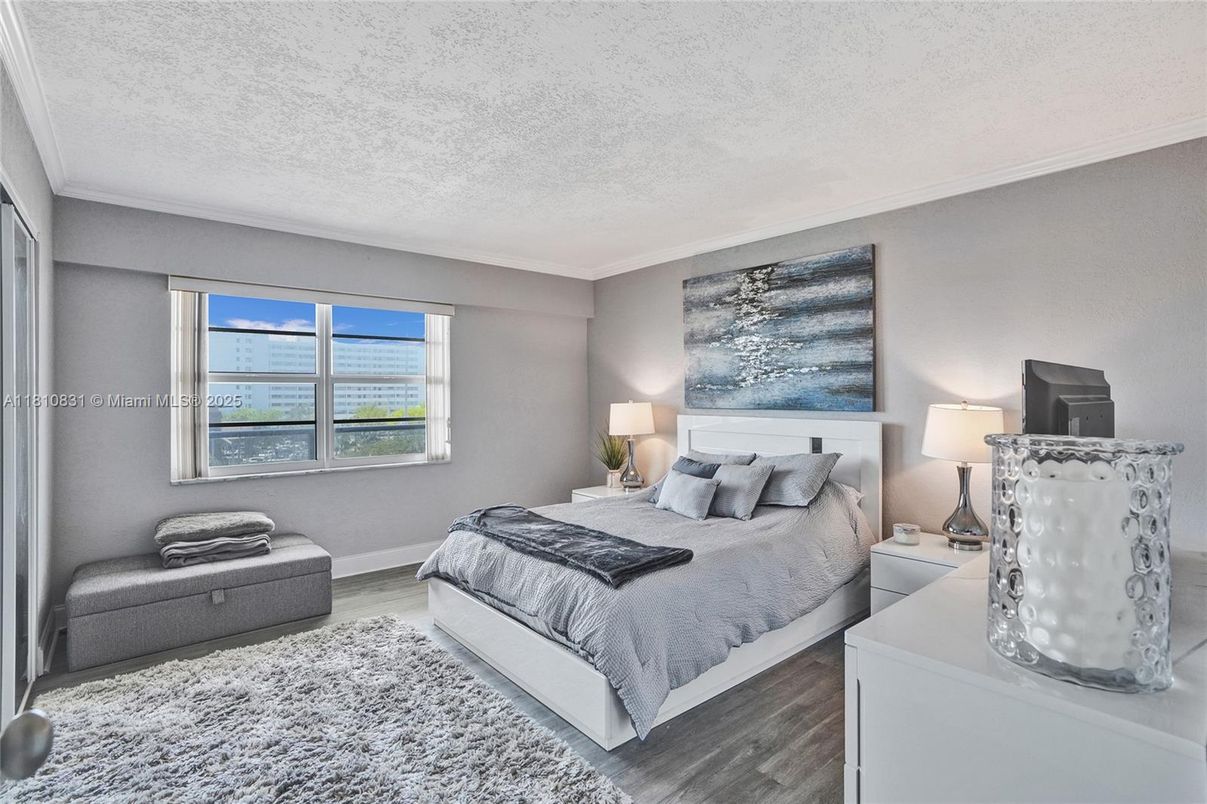 Bedroom, Interior, Water, Wood Texture Flooring