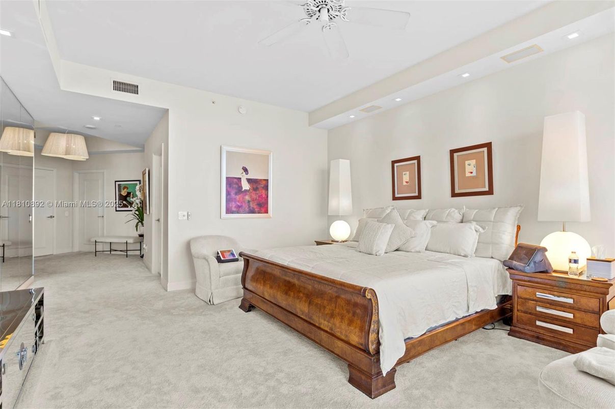 Bedroom, Interior, Recessed Lighting