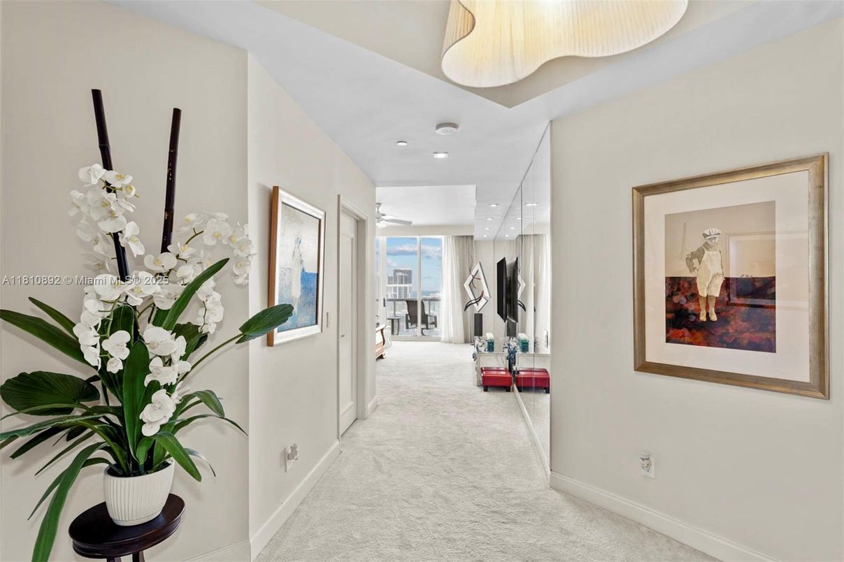 Interior, Recessed Lighting
