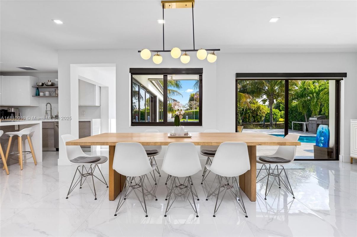 Dining room, Interior, Marble, Pendant Lights, Recessed Lighting