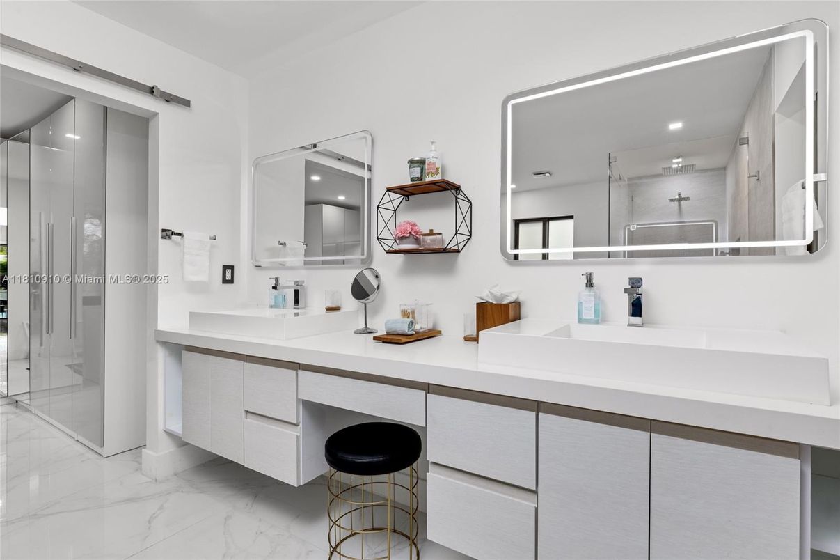 Bathroom, Dual Sink Vanities, Interior, Marble, Recessed Lighting