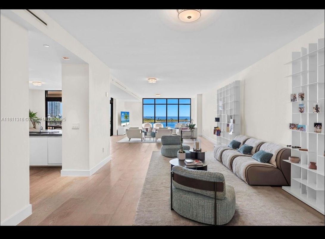 Interior, Living room, Recessed Lighting, Water, Wood Texture Flooring