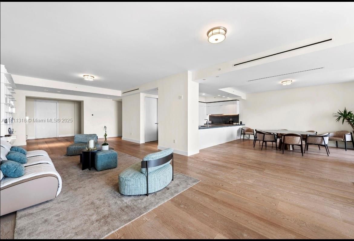 Dining room, Interior, Living room, Recessed Lighting, Wood Texture Flooring