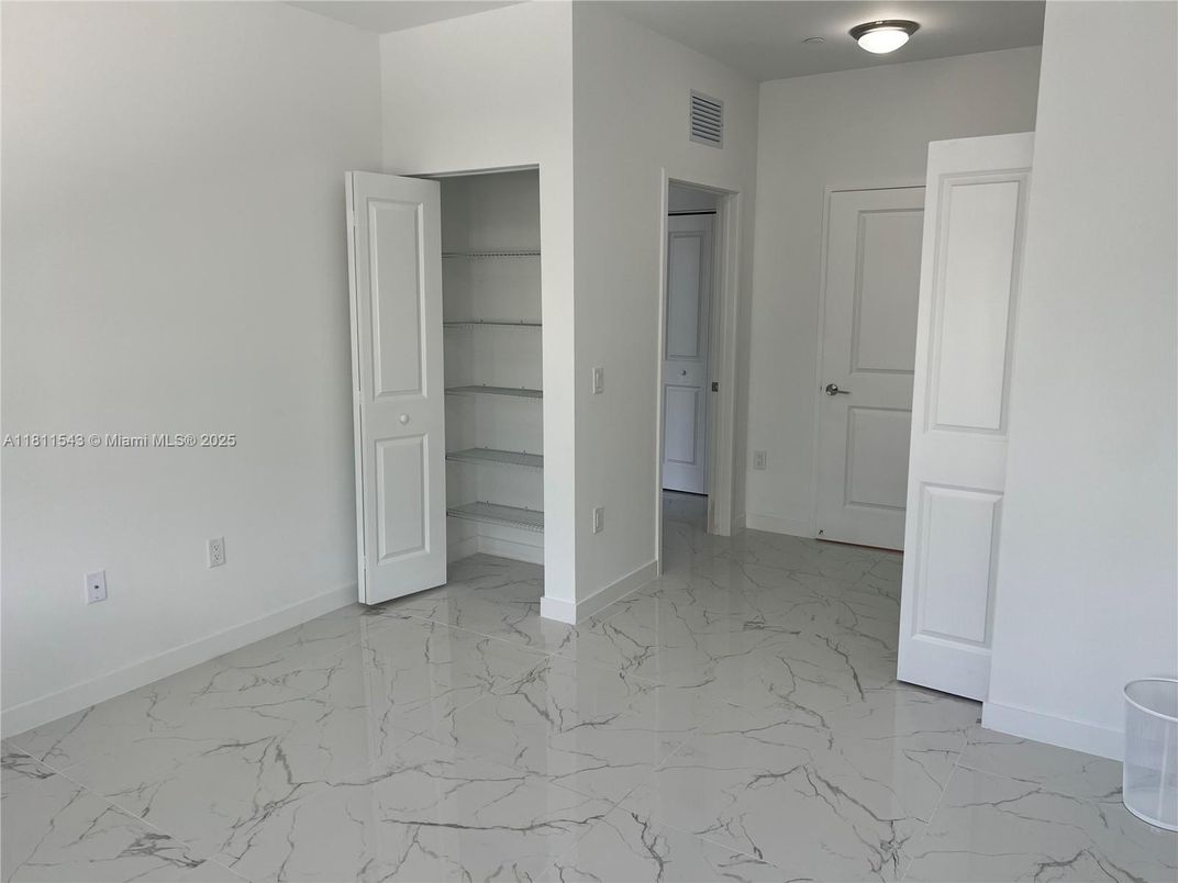 Empty room, Interior, Marble