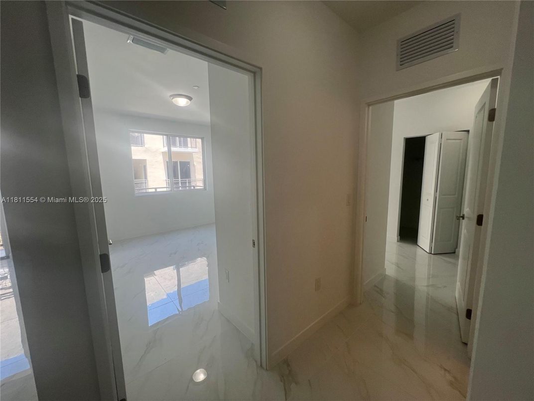 Empty room, Interior, Marble