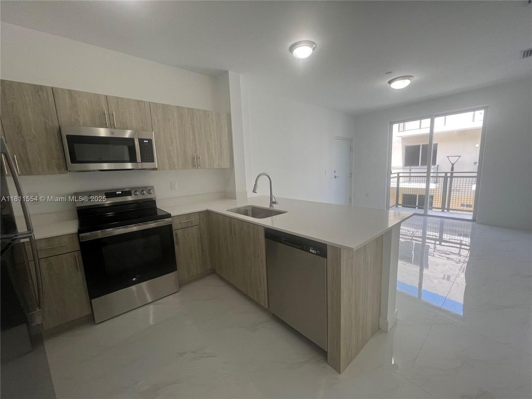 Interior, Kitchen, Marble, Stainless Steel Appliances
