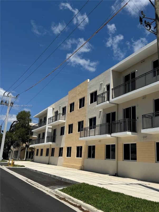Exterior, Facade, Condo Building