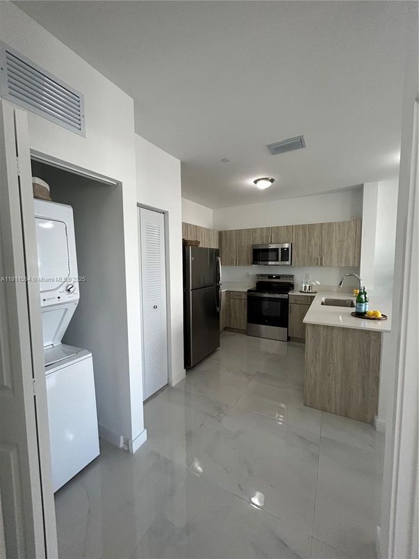 Interior, Kitchen, Stainless Steel Appliances, Washer