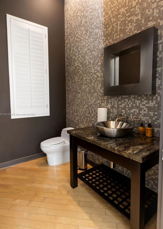 Bathroom, Interior, Wood Texture Flooring