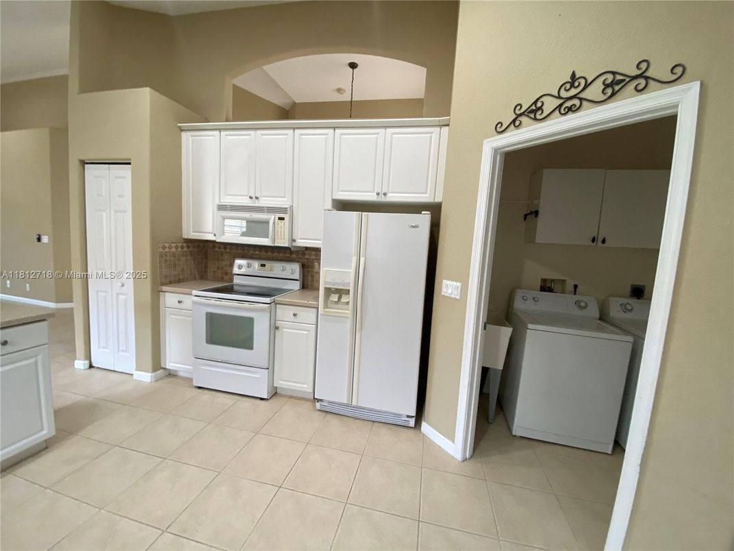 Interior, Kitchen, Washer