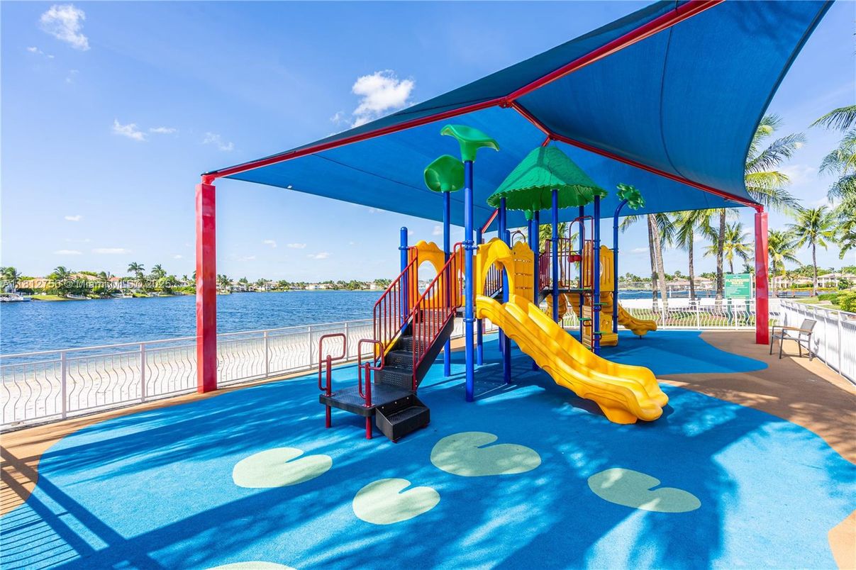 Exterior, Playground, Water