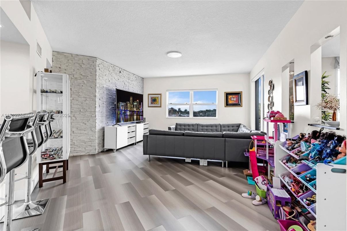 Interior, Living room, Recessed Lighting, Stone Walls, Wood Texture Flooring