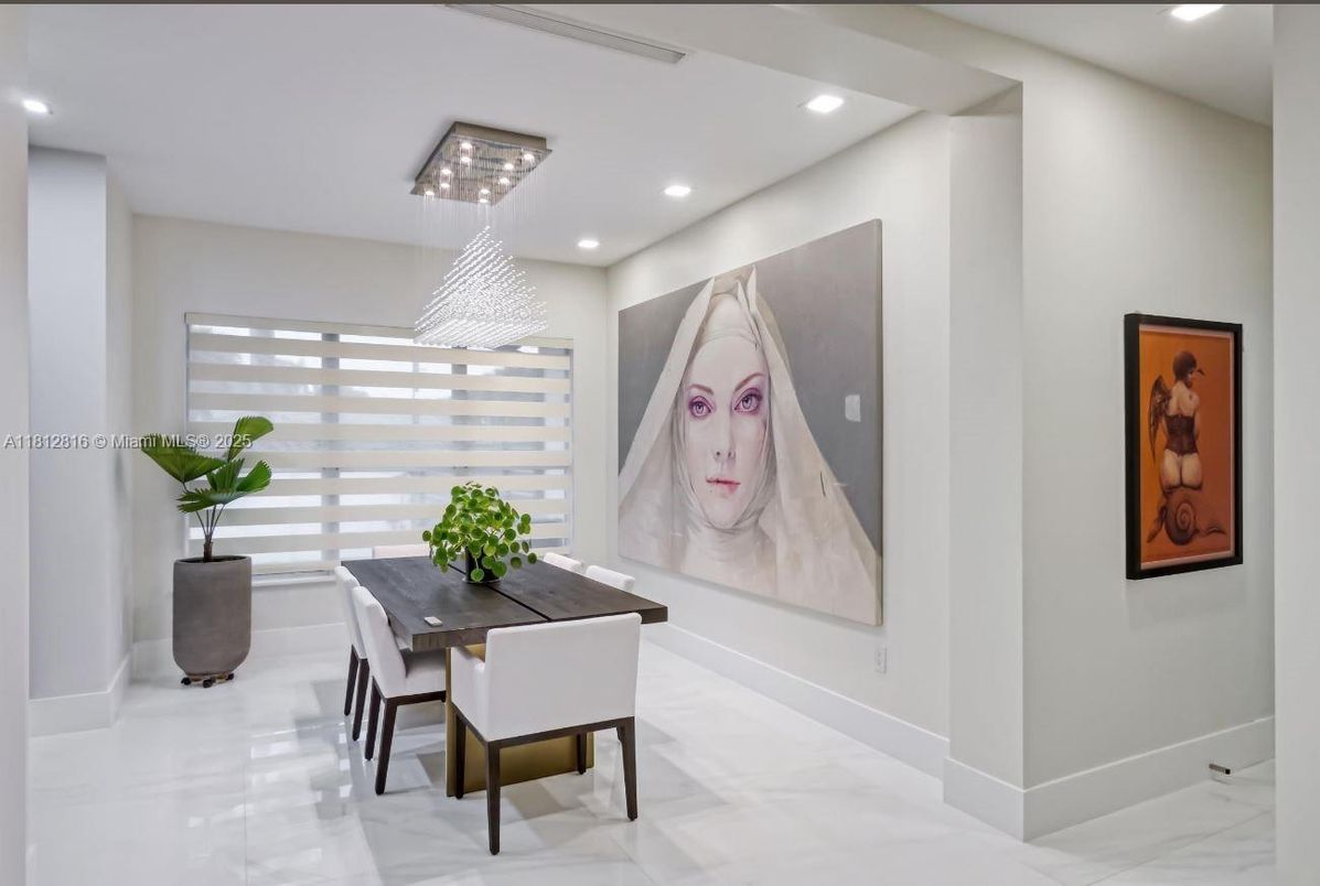 Dining room, Interior, Marble, Pendant Lights, Recessed Lighting