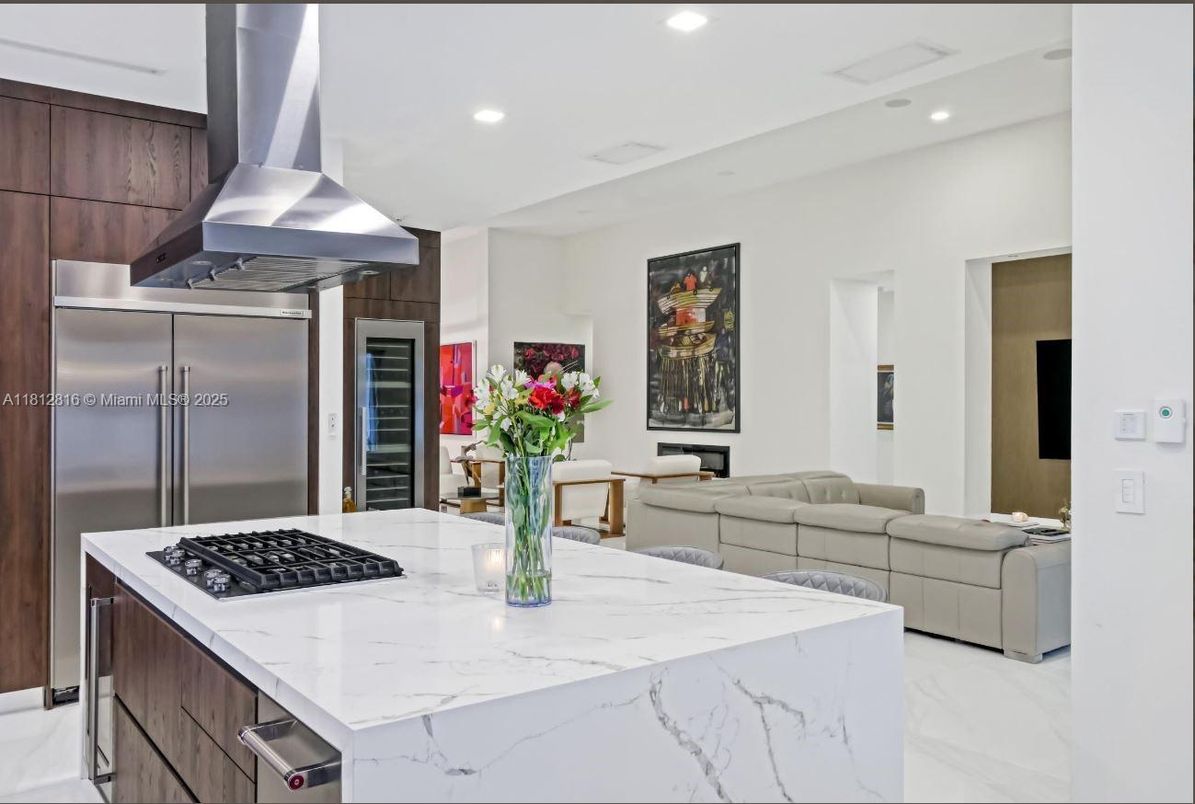 Interior, Kitchen, Living room, Marble, Recessed Lighting, Stainless Steel Appliances