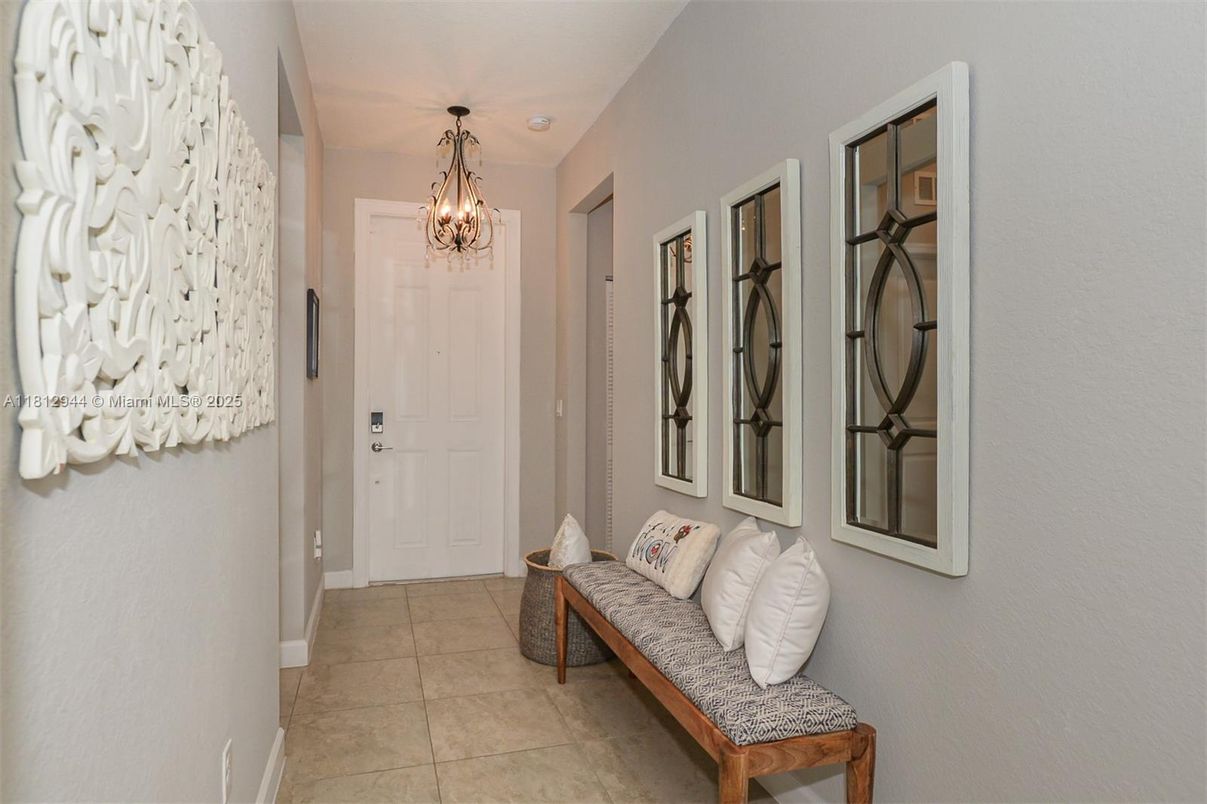 Chandelier, Interior