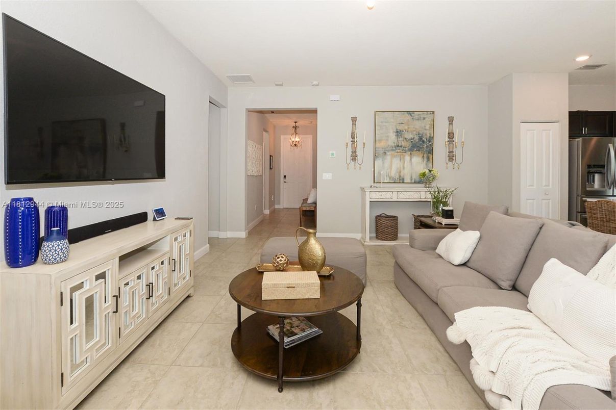 Fireplace, Interior, Kitchen, Living room, Pendant Lights, Recessed Lighting, Stainless Steel Appliances