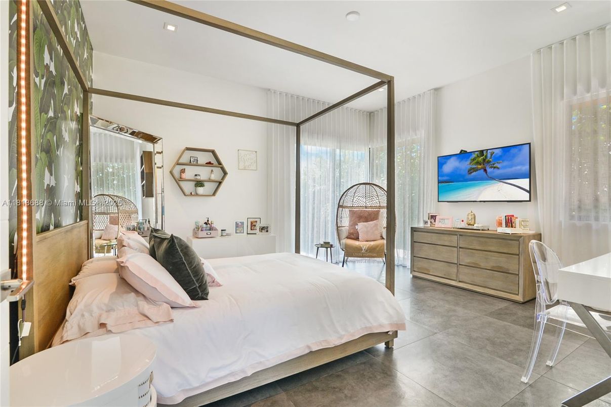 Bedroom, Interior, Recessed Lighting