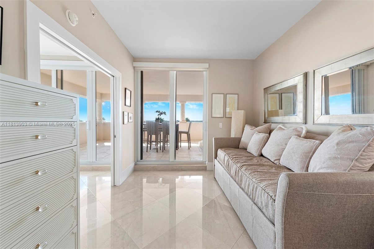 Interior, Living room, Water