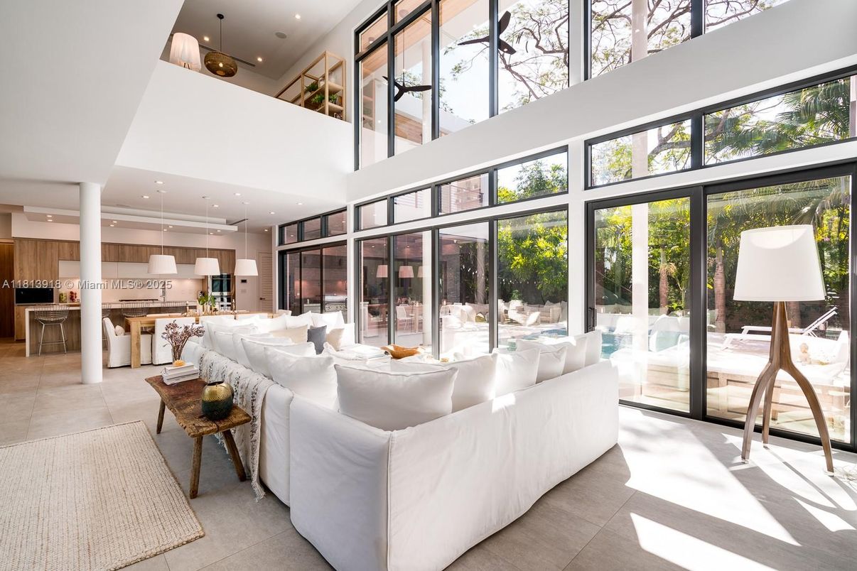 Dining room, Interior, Kitchen, Living room, Pendant Lights, Recessed Lighting