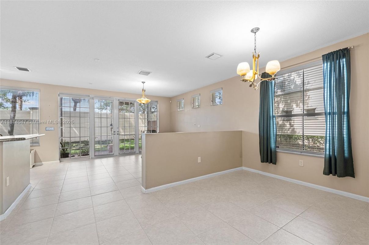 Chandelier, Empty room, Interior, Pendant Lights