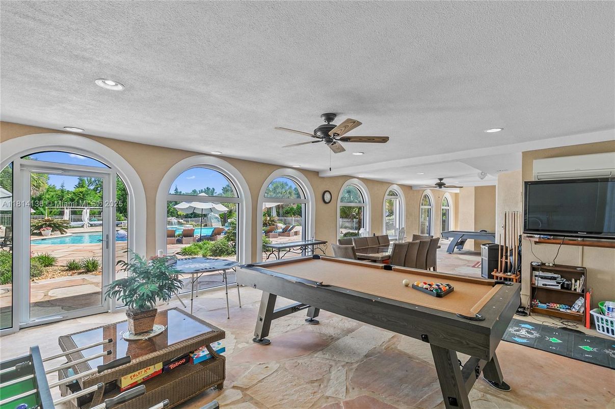 Billiard Table, Game Room, Interior, Recessed Lighting