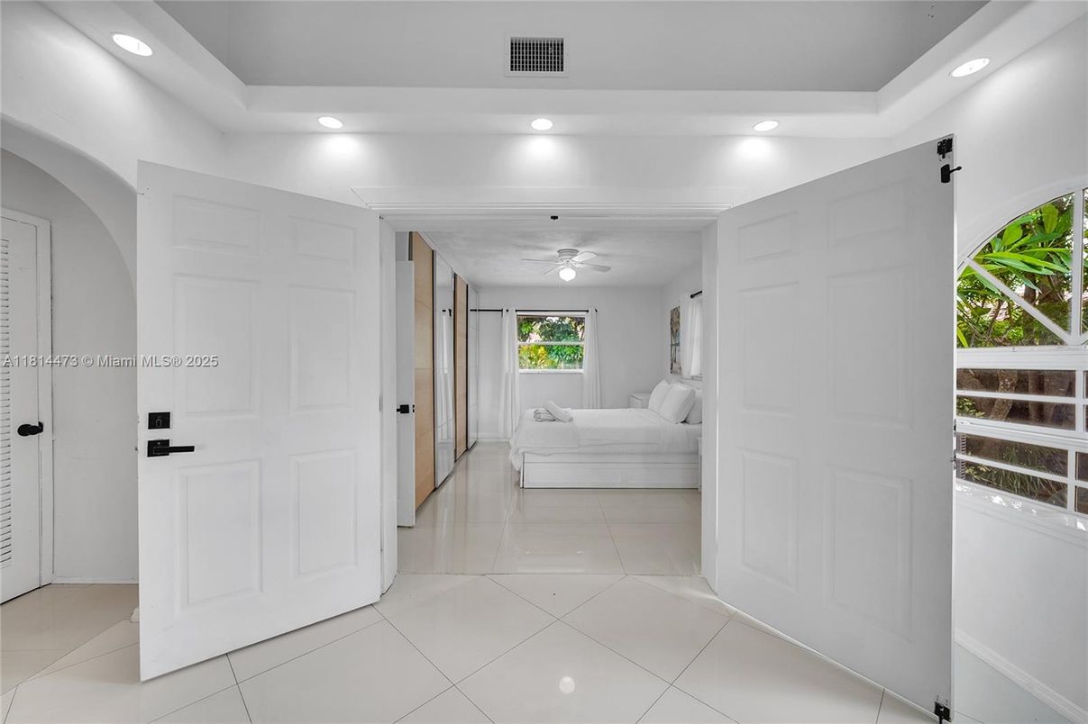 Interior, Recessed Lighting