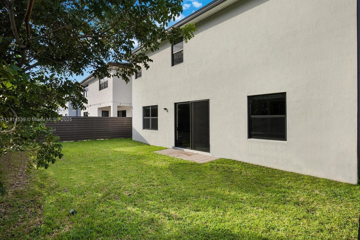 Backyard, Exterior