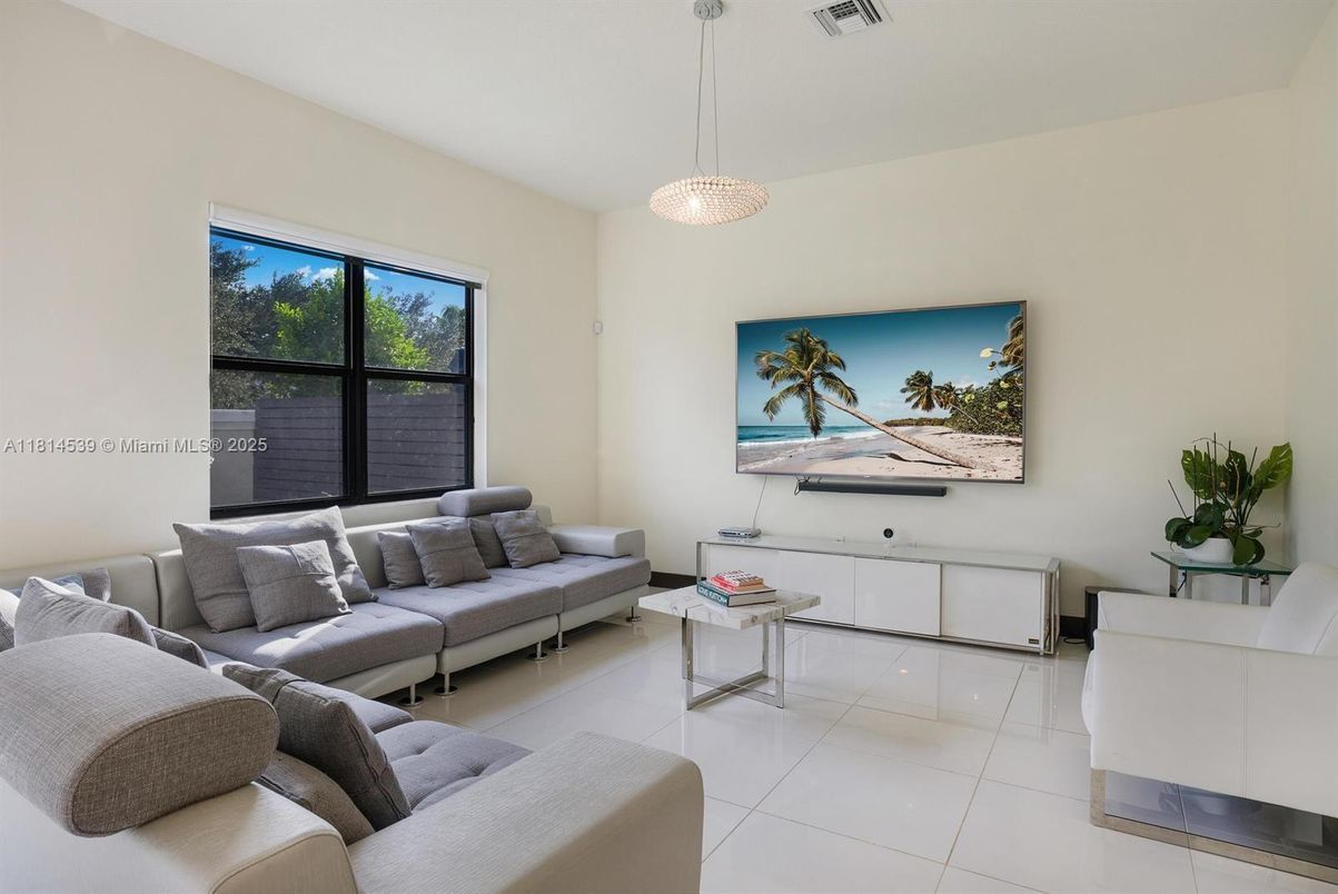 Interior, Living room, Pendant Lights