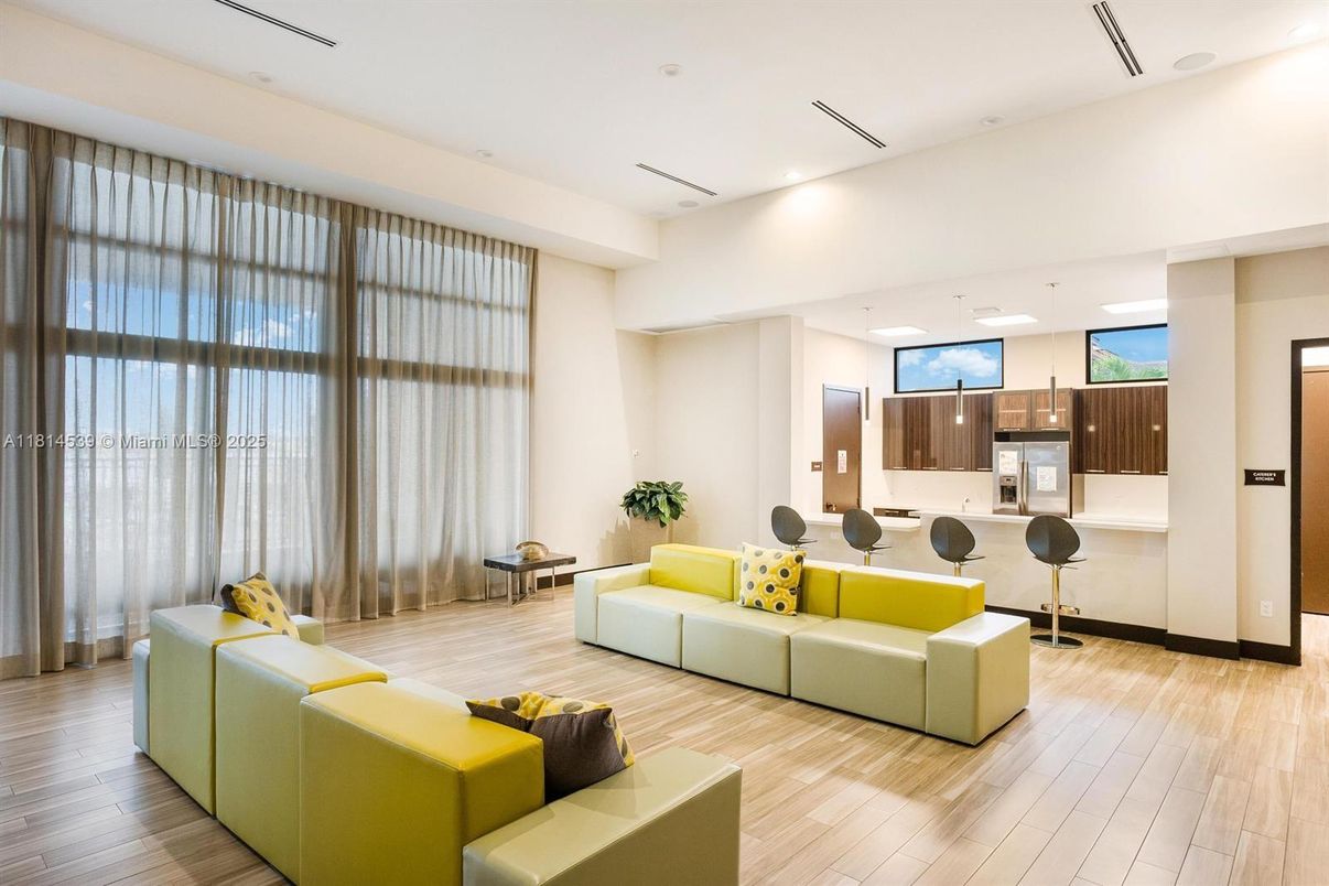 Interior, Kitchen, Living room, Pendant Lights, Recessed Lighting, Wood Texture Flooring