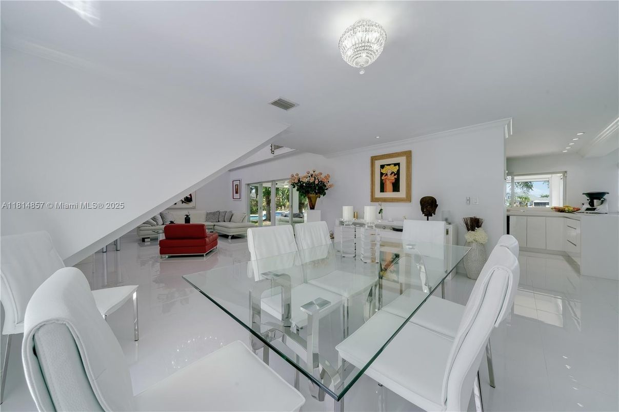 Dining room, Interior, Living room, Recessed Lighting