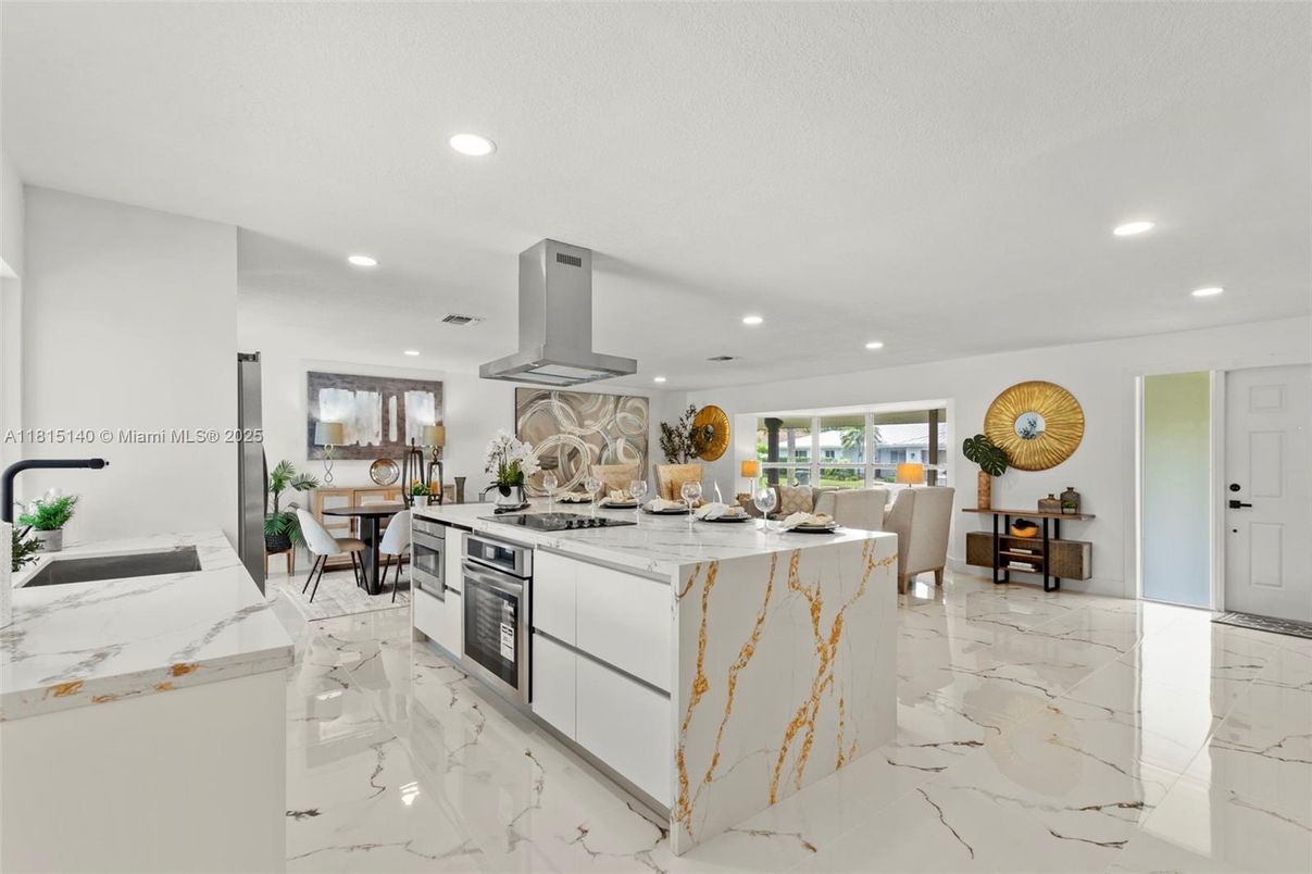 Dining room, Interior, Kitchen, Marble, Recessed Lighting
