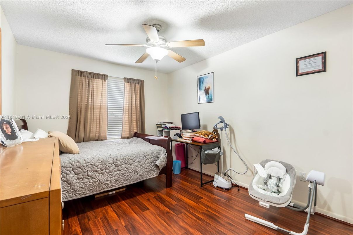 Bedroom, Home Office, Interior, Wood Texture Flooring