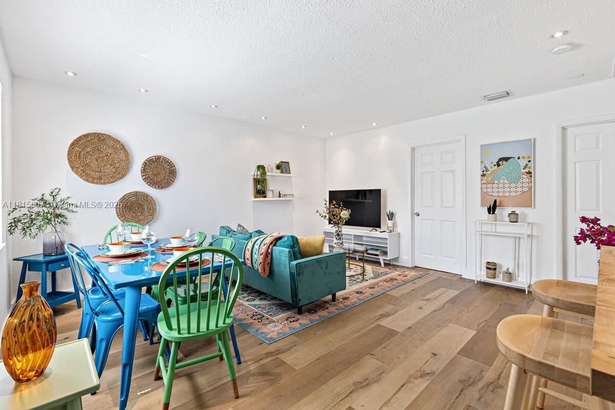 Dining room, Interior, Living room, Recessed Lighting, Wood Texture Flooring