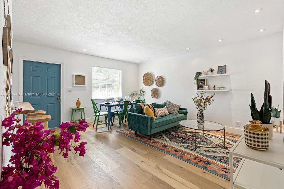 Dining room, Interior, Living room, Recessed Lighting, Wood Texture Flooring