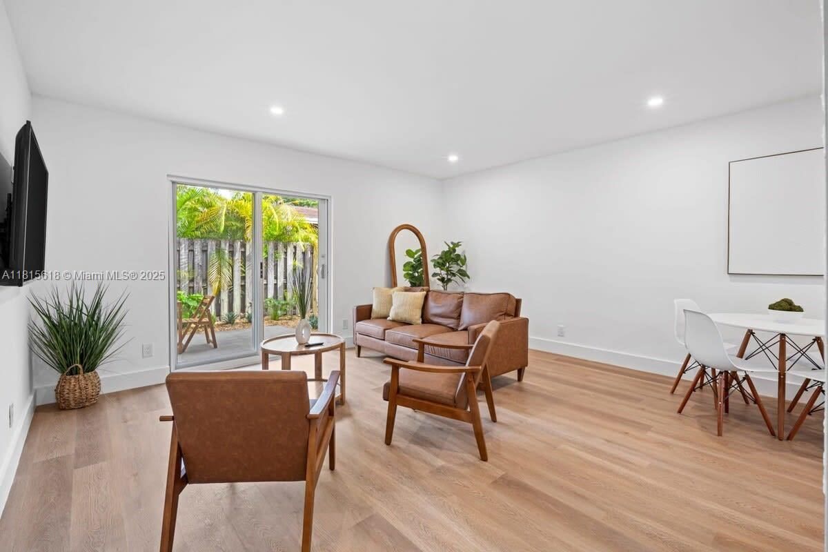 Dining room, Interior, Living room, Recessed Lighting, Wood Texture Flooring